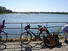 Idyllische Ruhe: Die Anleger der beiden Bootsclubs