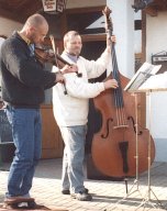 Vor dm Reitstall in Staufen